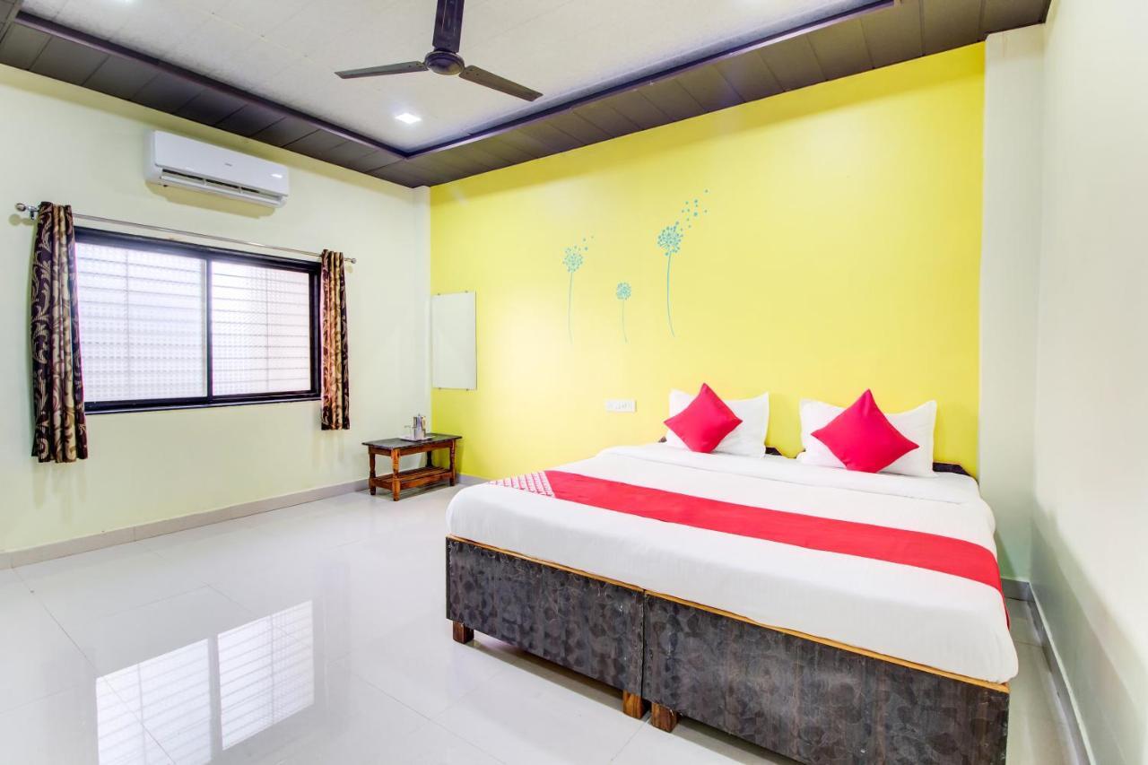 Oyo 48915 Chaitanya Green Park Hotel Vani Exterior foto