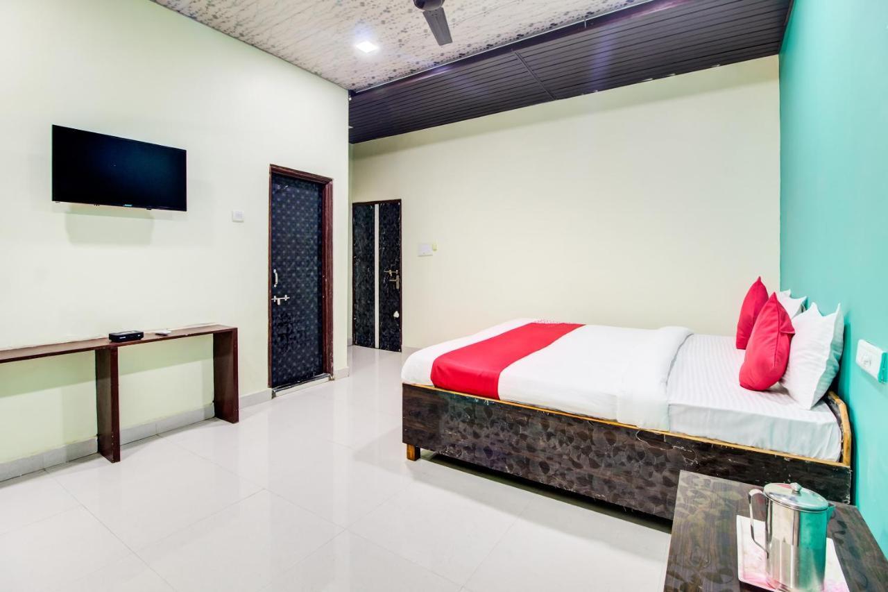 Oyo 48915 Chaitanya Green Park Hotel Vani Exterior foto