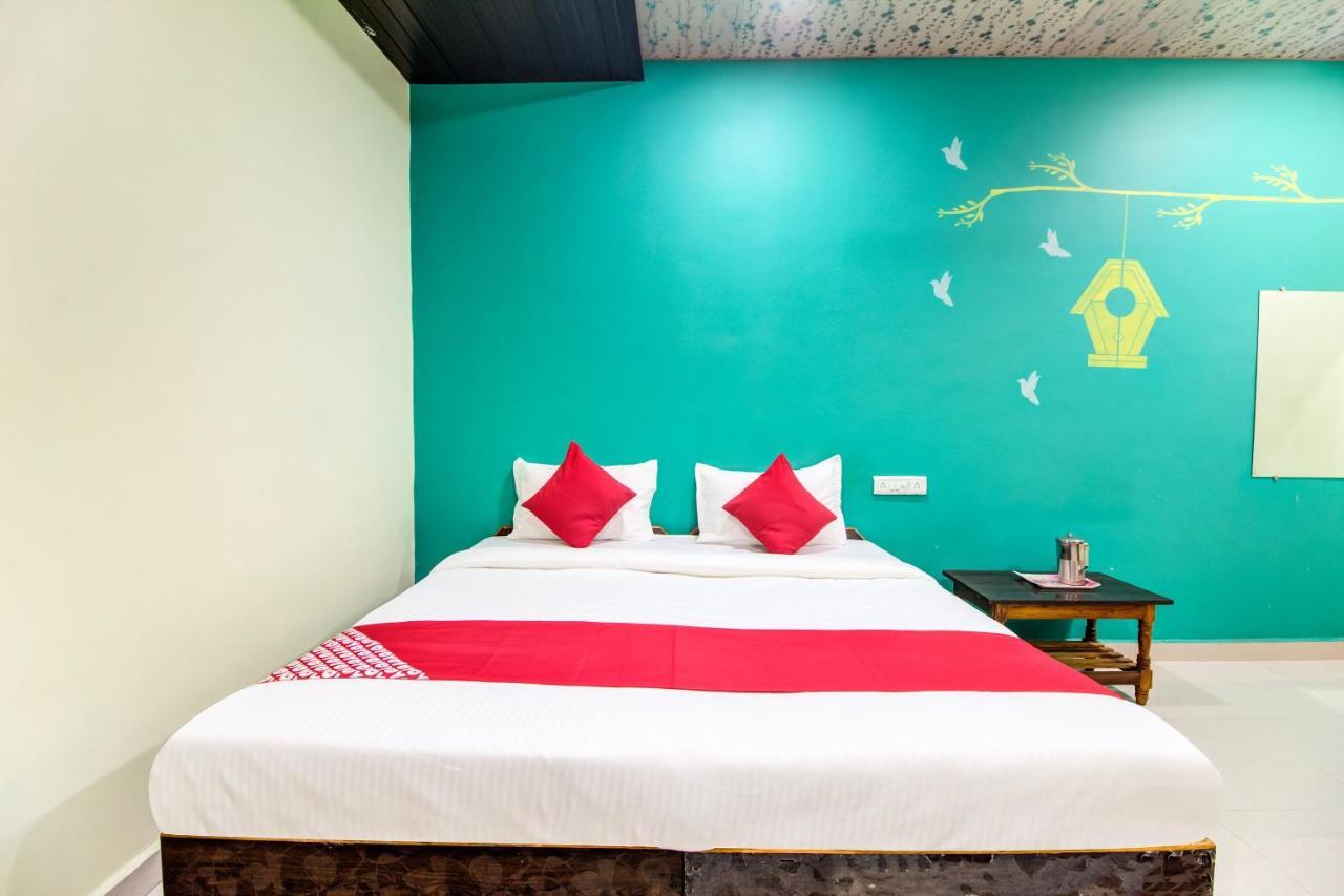 Oyo 48915 Chaitanya Green Park Hotel Vani Exterior foto