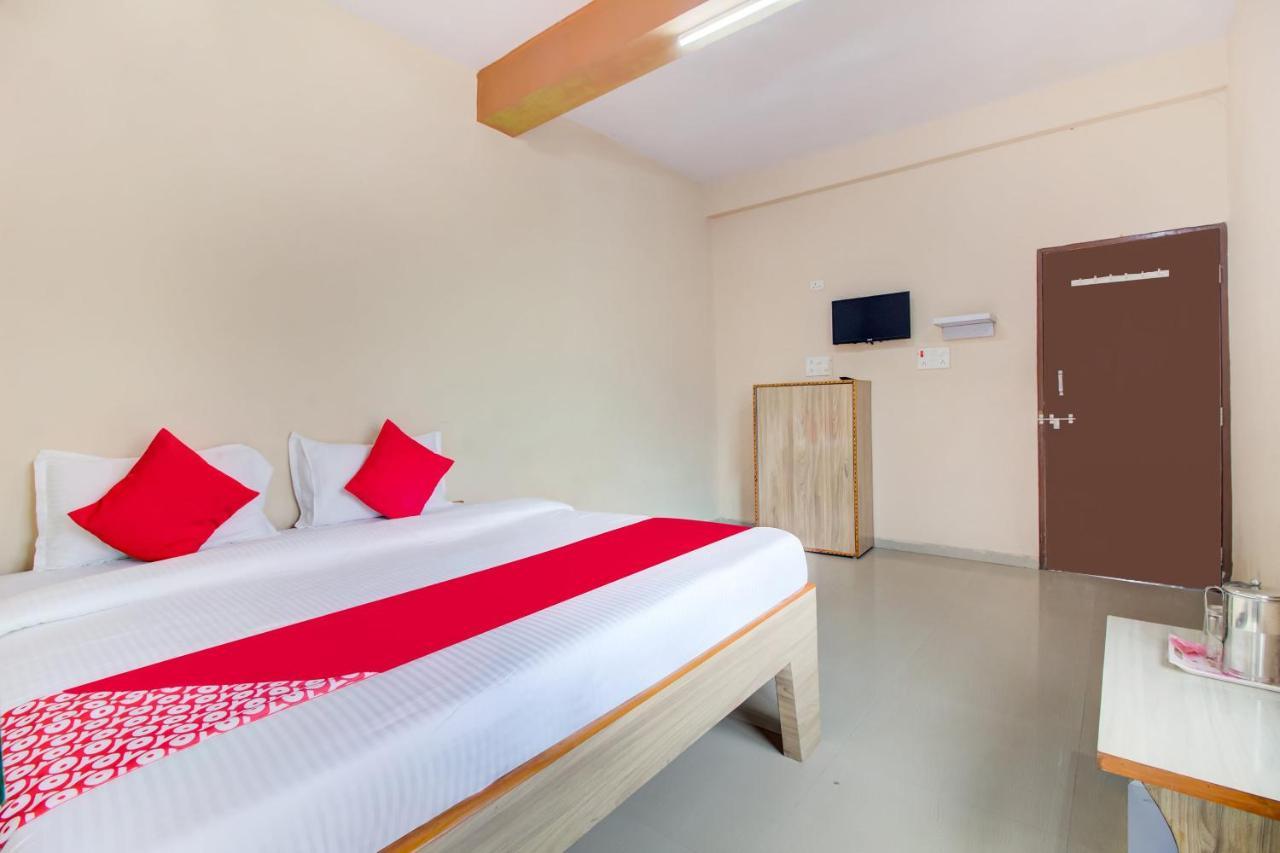 Oyo 48915 Chaitanya Green Park Hotel Vani Exterior foto